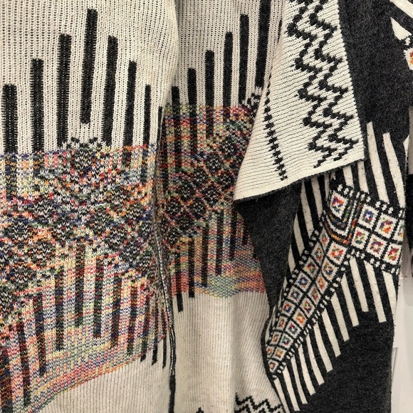 Baciano  Black and Cream Geometric Cardigan M - Picture 5 of 7
